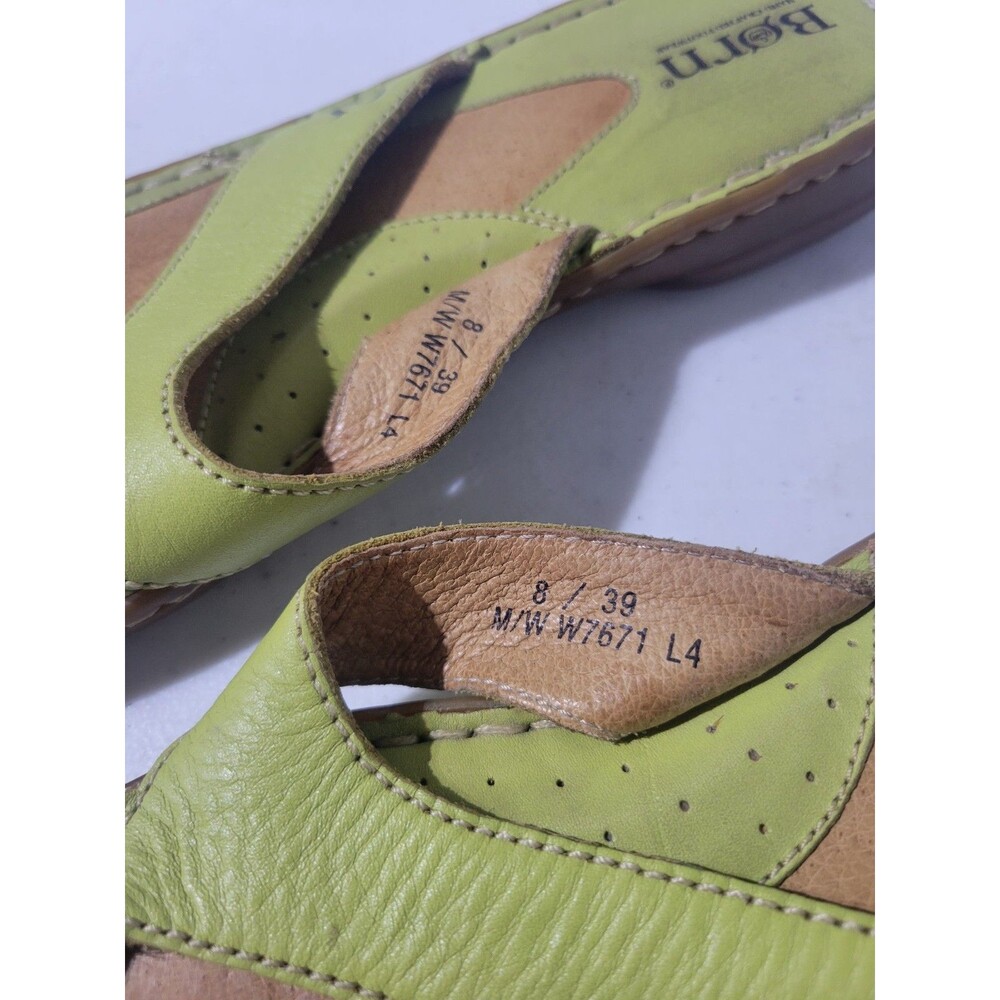 Born Sandals Womens Size 8 Thong Flats Slip On Green Leather Casual Open Toe - Picture 3 of 5